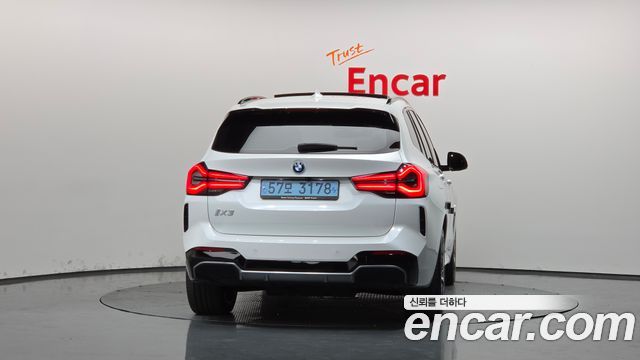 BMW iX3 M Sports — пробег 64 530 км — фото 4 из 5