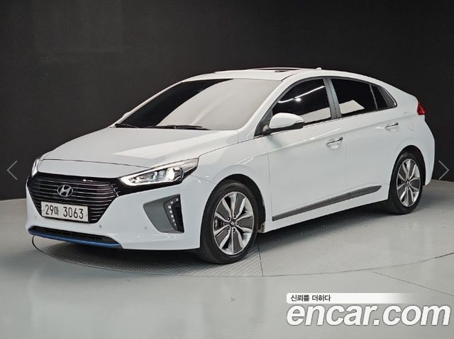 Hyundai Ioniq Q — пробег 161 612 км — фото 2 из 5