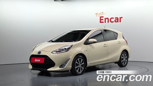 Toyota Prius 1.5 — пробег 56 045 км — фото 1 из 5