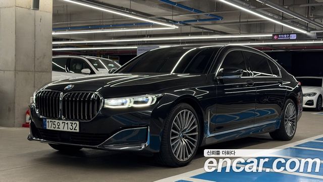 BMW 7-Series 730Ld xDrive Design Pure Excellence — пробег 87 600 км — фото 1 из 5