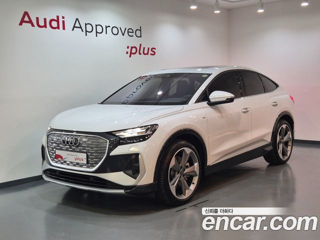 Audi Q4 e-tron 45 Premium Sportback — пробег 4 270 км — фото 1 из 5