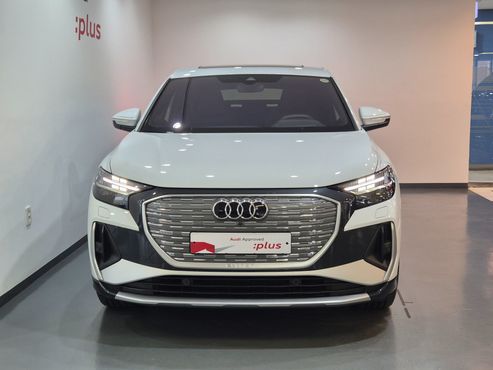 Audi Q4 e-tron 45 Premium Sportback — пробег 4 270 км — фото 3 из 5