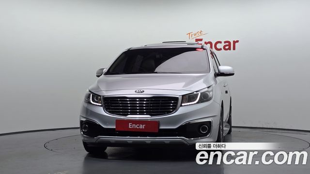 Kia Carnival 9-seater Luxury — пробег 181 170 км — фото 3 из 5