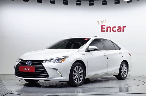 Toyota Camry Hybrid XLE — пробег 175 321 км — фото 1 из 5