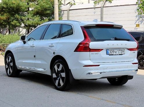 Volvo XC60 T8 Ultra Bright — пробег 14 026 км — фото 3 из 5