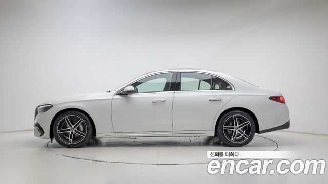 Mercedes-Benz E-Class E200 AMG Line — пробег 5 231 км — фото 4 из 5