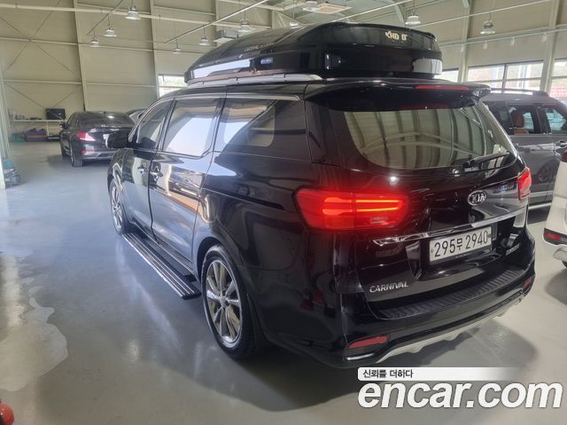 Kia Carnival из Кореи Encar