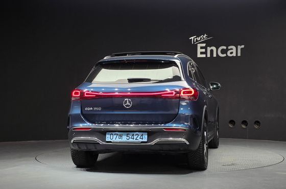 Mercedes-Benz EQA EQA250 AMG Package Plus — пробег 64 228 км — фото 4 из 5