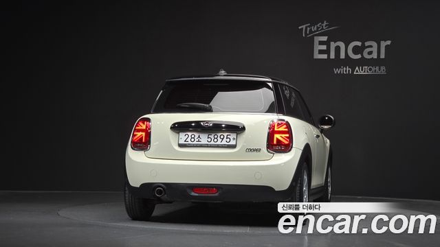 Mini Cooper Standard Third Generation — пробег 26 670 км — фото 4 из 5