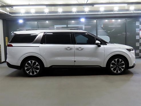 Kia Carnival Diesel 9-Seater Noblesse — пробег 31 000 км — фото 4 из 5