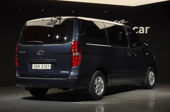 Hyundai Starex 5-Seater VAN CVX Deluxe — пробег 244 631 км — фото 2 из 5