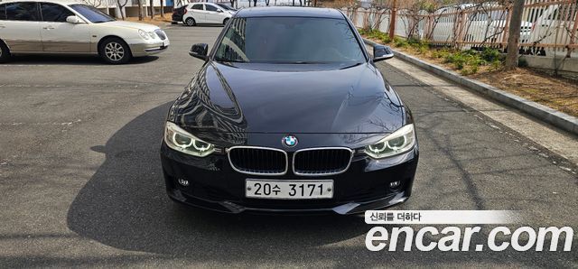 BMW 3-Series 320i — пробег 109 500 км — фото 2 из 5