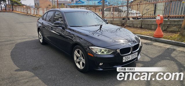 BMW 3-Series 320i — пробег 109 500 км — фото 3 из 5