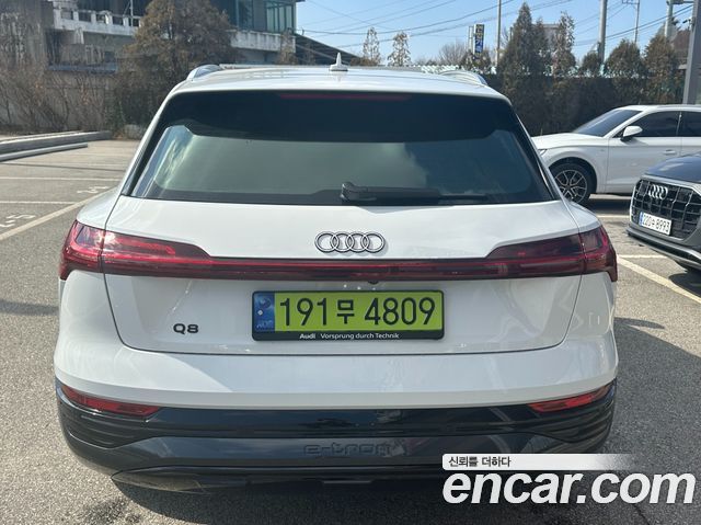 Audi Q8 e-tron из Кореи Encar
