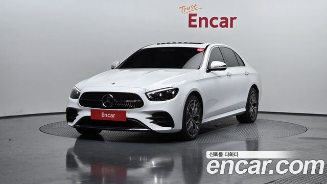 Mercedes-Benz E-Class E220d 4MATIC AMG Line — пробег 30 395 км — фото 1 из 5