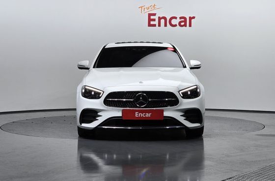 Mercedes-Benz E-Class E220d 4MATIC AMG Line — пробег 30 395 км — фото 3 из 5