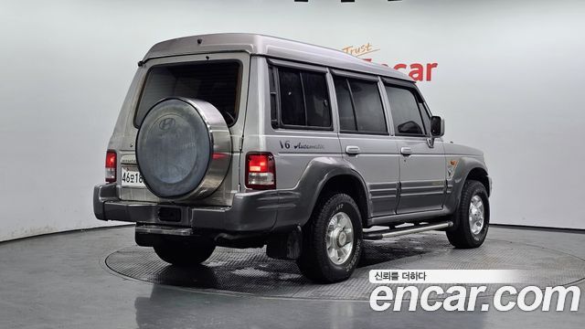 Hyundai Galloper 9-Seater V6 LPG — пробег 251 321 км — фото 2 из 5