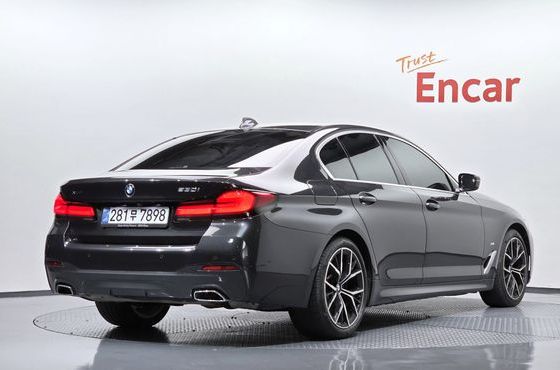 BMW 5-Series 530i xDrive M Sport Package — пробег 40 201 км — фото 2 из 5