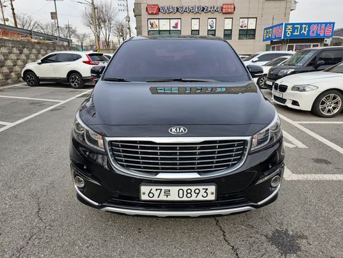 Kia Carnival 9-seater Luxury — пробег 136 091 км — фото 1 из 5
