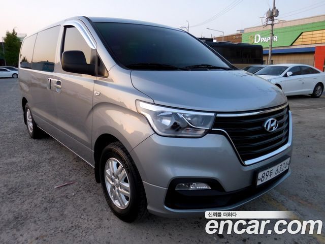 Hyundai Starex Van 3-Seater Smart — пробег 107 656 км — фото 4 из 5