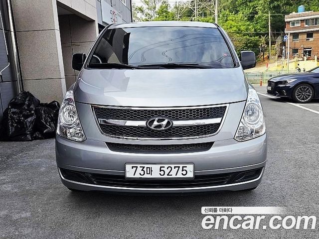 Hyundai Starex 12-Seater Wagon CVX Deluxe — пробег 117 061 км — фото 2 из 5
