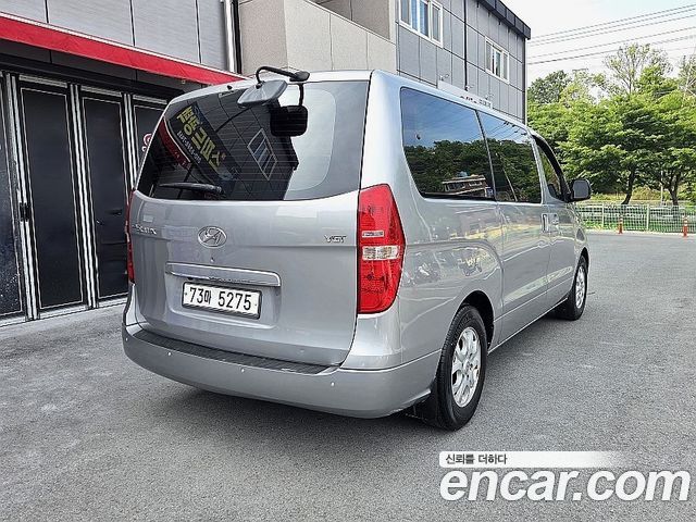Hyundai Starex 12-Seater Wagon CVX Deluxe — пробег 117 061 км — фото 3 из 5