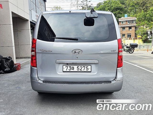 Hyundai Starex 12-Seater Wagon CVX Deluxe — пробег 117 061 км — фото 4 из 5