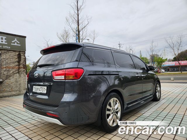 Kia Carnival 7-seater Limousine VIP — пробег 139 311 км — фото 2 из 5