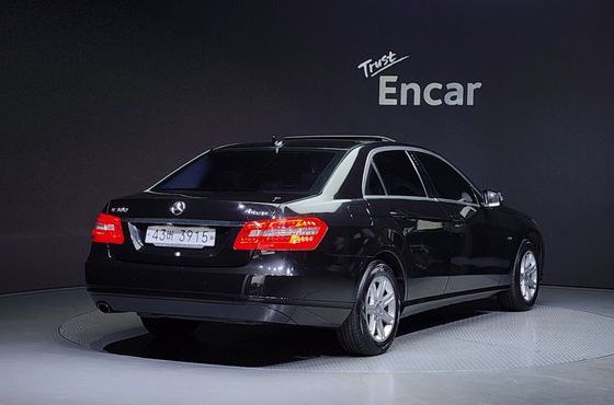 Mercedes-Benz E-Class E200 CGI — пробег 90 595 км — фото 2 из 5