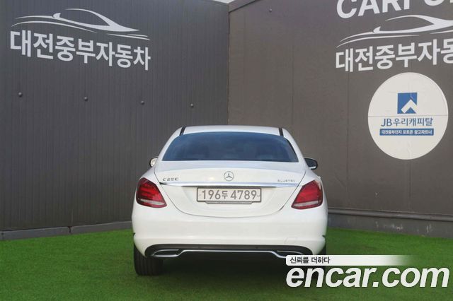 Mercedes-Benz C-Class C250 Bluetec 4MATIC — пробег 76 300 км — фото 4 из 5