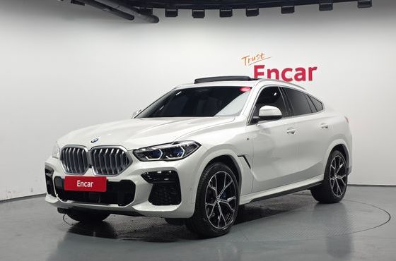 BMW X6 xDrive40i M Sport — пробег 12 307 км — фото 1 из 5