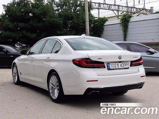 BMW 5-Series 530i xDrive Luxury — пробег 69 107 км — фото 2 из 5