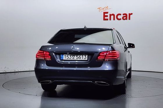 Mercedes-Benz E-Class E220 Bluetec Avantgarde — пробег 100 429 км — фото 4 из 5