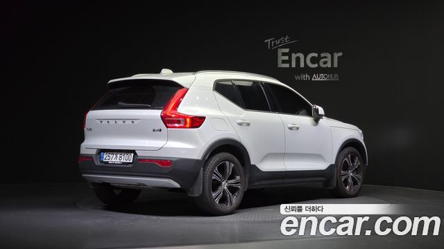 Volvo XC40 B4 Inscription — пробег 29 419 км — фото 2 из 5