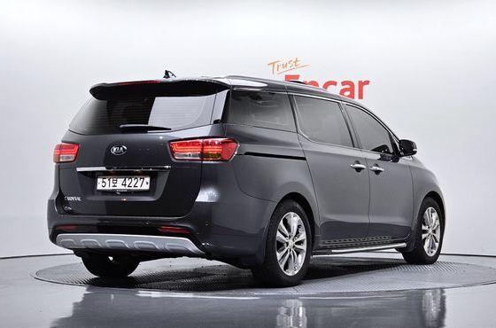 Kia Carnival 9-seater Prestige — пробег 98 883 км — фото 2 из 5