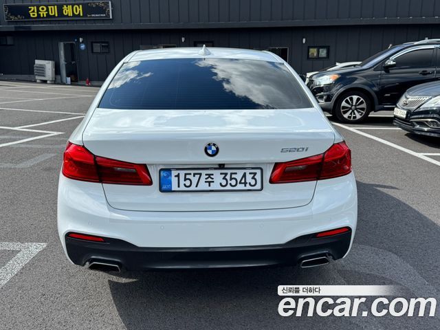 BMW 5-Series 520i M Sport — пробег 26 456 км — фото 4 из 5
