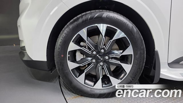 Kia Carnival Gasoline 7-Seater Signature — пробег 49 877 км — фото 5 из 5