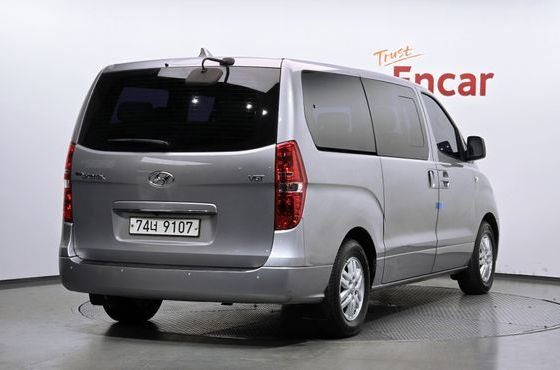 Hyundai Starex 11-Seater Wagon Smart — пробег 223 117 км — фото 2 из 5