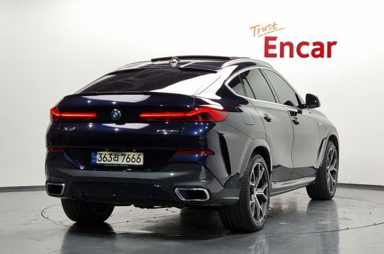 BMW X6 xDrive40i M Sport — пробег 76 059 км — фото 2 из 5