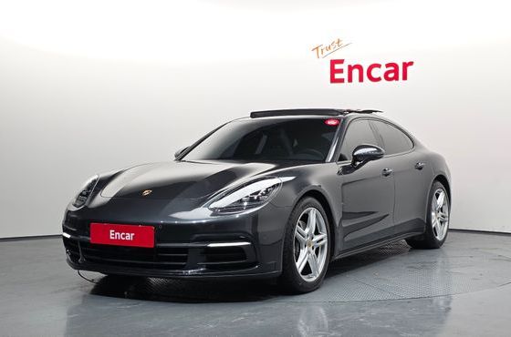 Porsche Panamera 3.0 AWD — пробег 34 615 км — фото 1 из 5