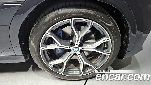 BMW X6 xDrive40i M Sport — пробег 47 496 км — фото 5 из 5