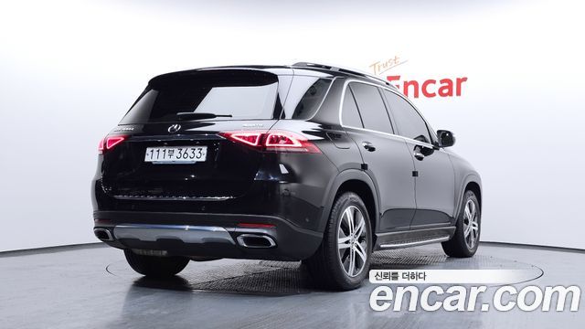 Mercedes-Benz GLE-Class GLE300d 4MATIC — пробег 37 700 км — фото 2 из 5