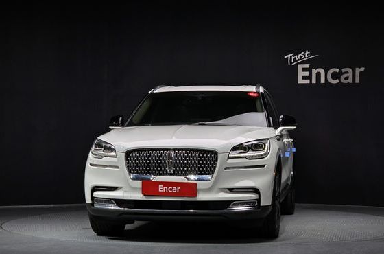 Lincoln Aviator 3.0 Reserve AWD — пробег 25 540 км — фото 3 из 5