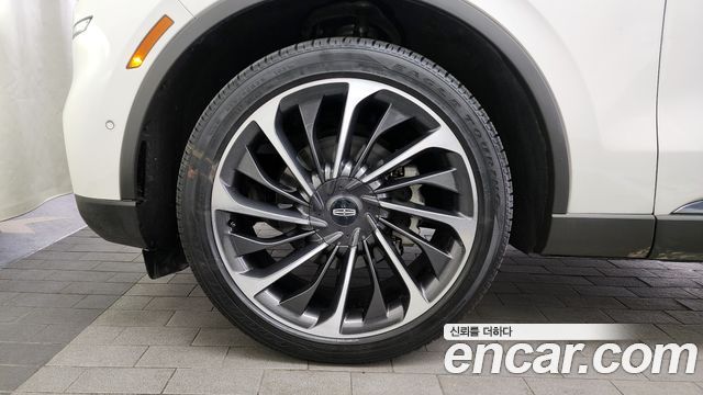 Lincoln Aviator 3.0 Reserve  AWD — пробег 25 540 км — фото 5 из 5