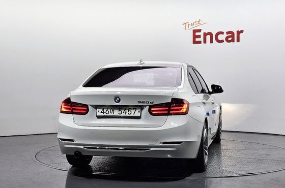 BMW 3-Series 320d Sport — пробег 94 685 км — фото 4 из 5