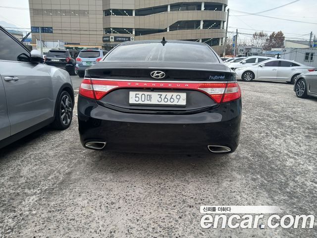 Hyundai Grandeur Premium — пробег 178 645 км — фото 3 из 5