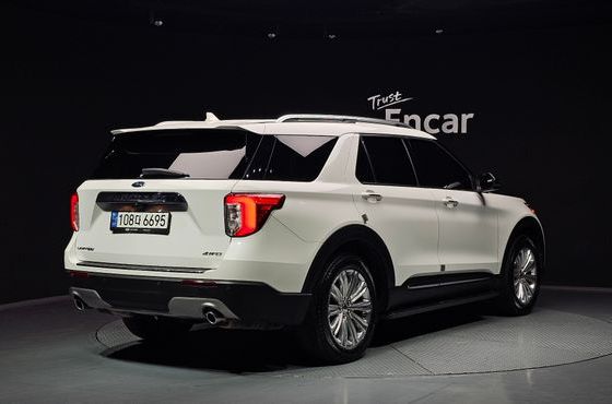 Ford Explorer 2.3 LimIted 4WD — пробег 75 561 км — фото 2 из 5