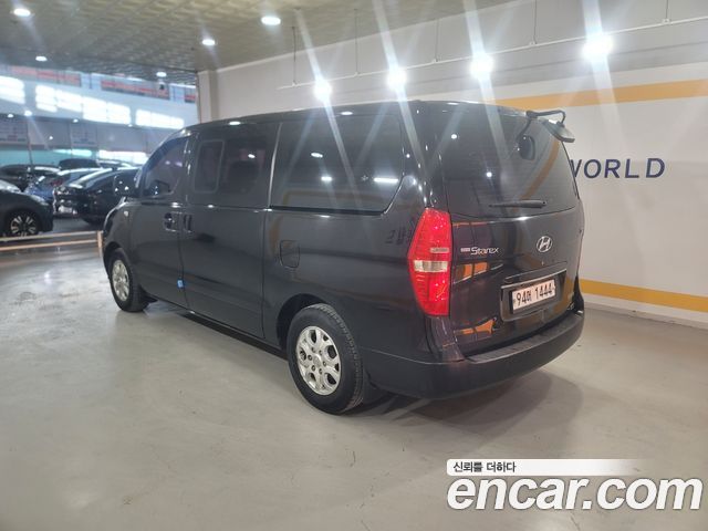 Hyundai Starex 5-Seater VAN CVX Luxury — пробег 282 803 км — фото 2 из 5