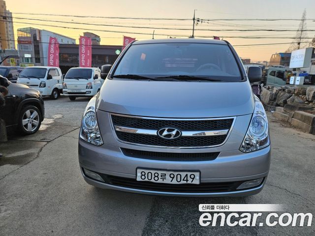 Hyundai Starex 5-Seater VAN CVX Luxury — пробег 186 000 км — фото 2 из 5