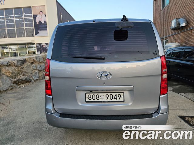 Hyundai Starex 5-Seater VAN CVX Luxury — пробег 186 000 км — фото 5 из 5